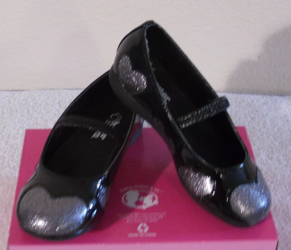 Nuevo en caja Buster Brown Layla Niñas Pequeñas Mary Jane Zapatos 5 Negro/Plateado Precio de venta sugerido por el fabricante $35 Foto 3 de 3