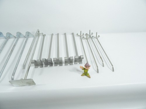 20 Piece Mix Set of Pegboard Hooks , Straights, & Gridwall Hooks - Picture 4 of 4