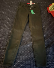 GUESS Women  s Mid Rise Skinny Jeans Black Solid 5-Pocket Logo Accents