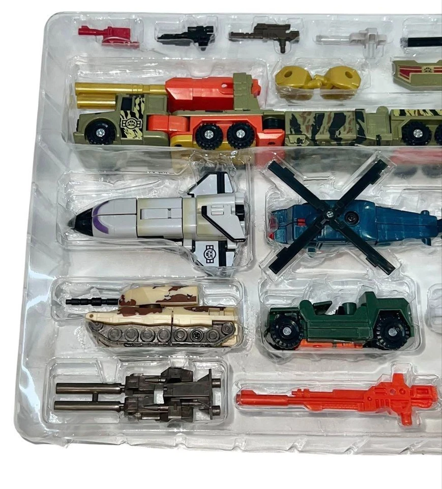 D-011 Destronger Combat Specialist Baldigas Transformers Car Robot Takara Tomy - Image 3 of 4