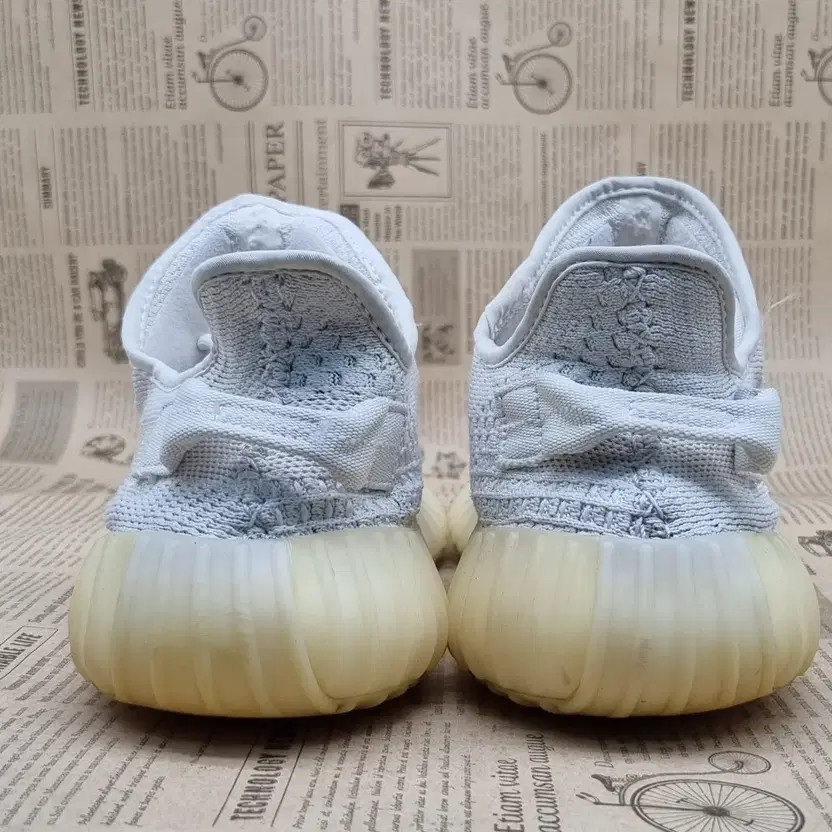 Adidas Yeezy Boost 350 Men’s Sneakers, Size 275 thumbnail 4