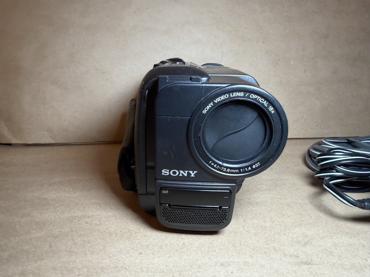 Sony Handycam NighShot CCD-TR416 Video 8 XR Camcorder 180x Digital