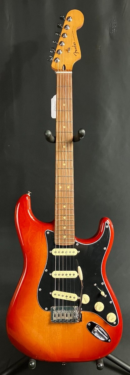 Fender Stratocaster player plusシエナサンバースト Fender Player Plus Stratocaster Electric Guitar Sienna
