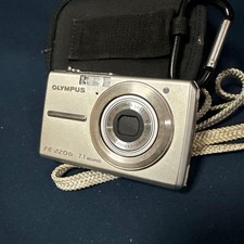 OLYMPUS FE-220D 7.1 Megapixel Compact Digital Camera Great Condition