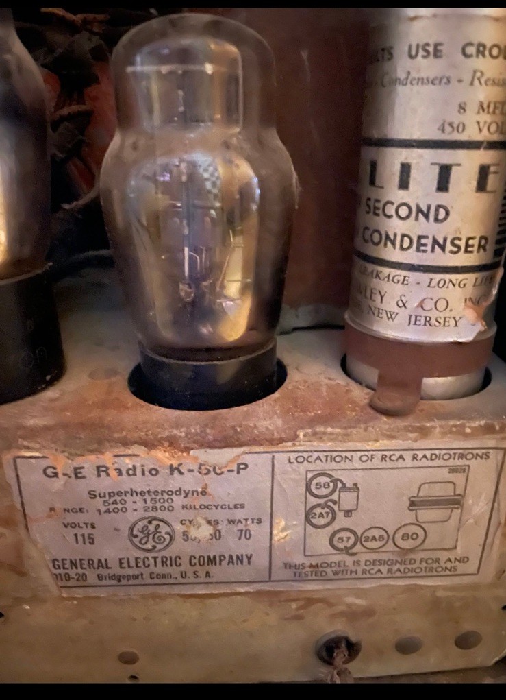 Vintage 1930’s General Electric Tube Radio  K-50-P Wooden Shell