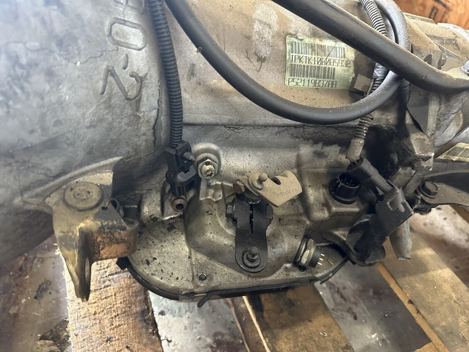 1983 Jeep Cherokee Automatic Transmission 2X4 With Torque Converter - Image 2 of 4