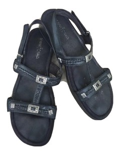 minnetonka black sandals