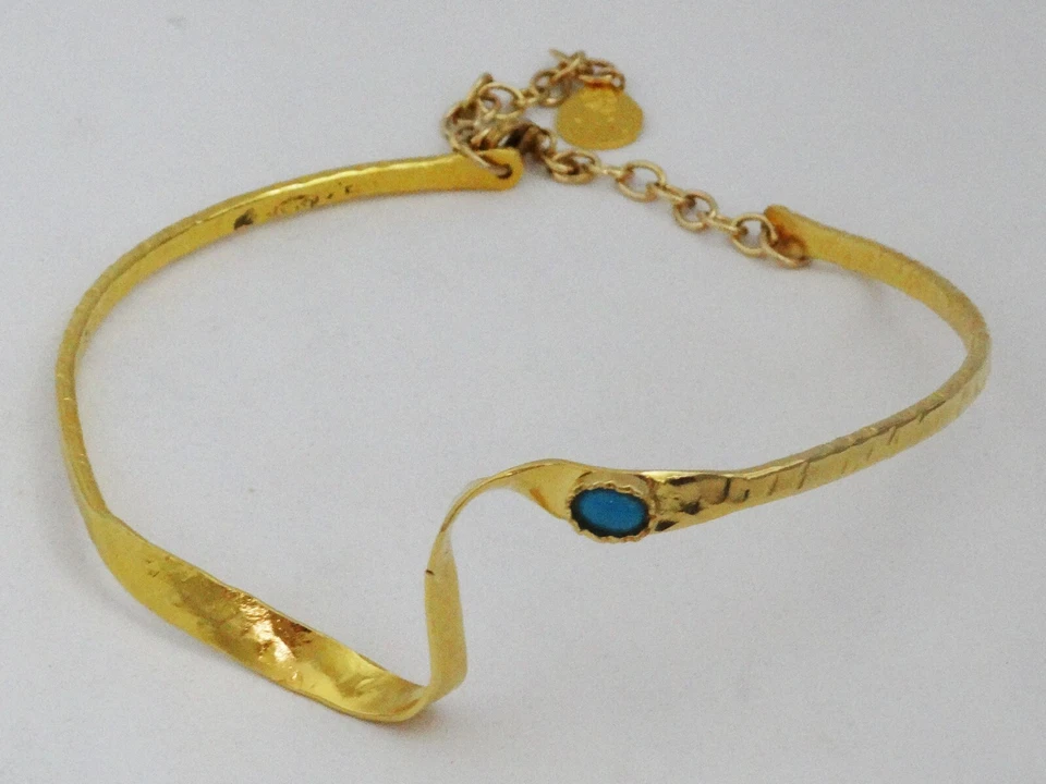 Devon Leigh Women's 18k Gold Plated Turquoise Hammered Choker Collar Necklace