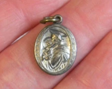 Religious St Saint Anthony patron lost items Guardian Angel charm pendant medal