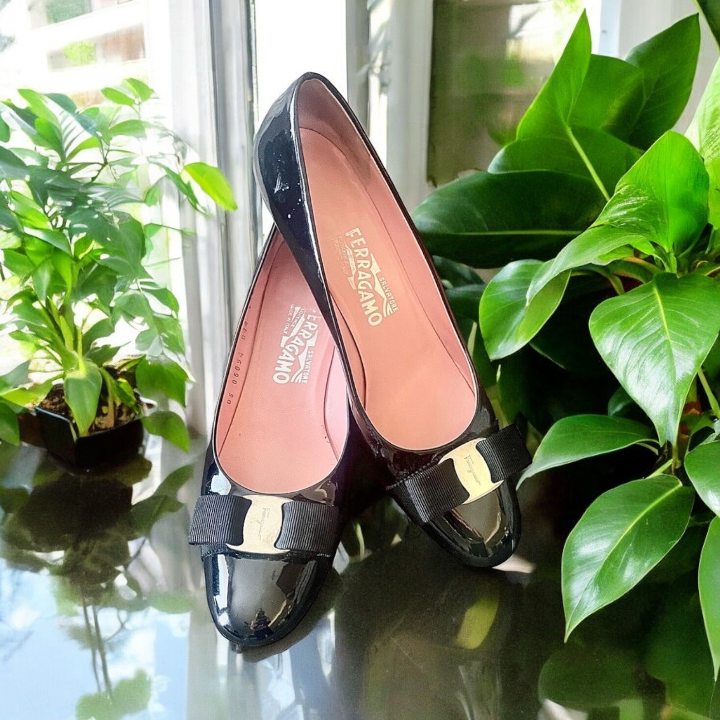 Salvatore Ferragamo Black Patent Leather Vara Bow Shoes AA