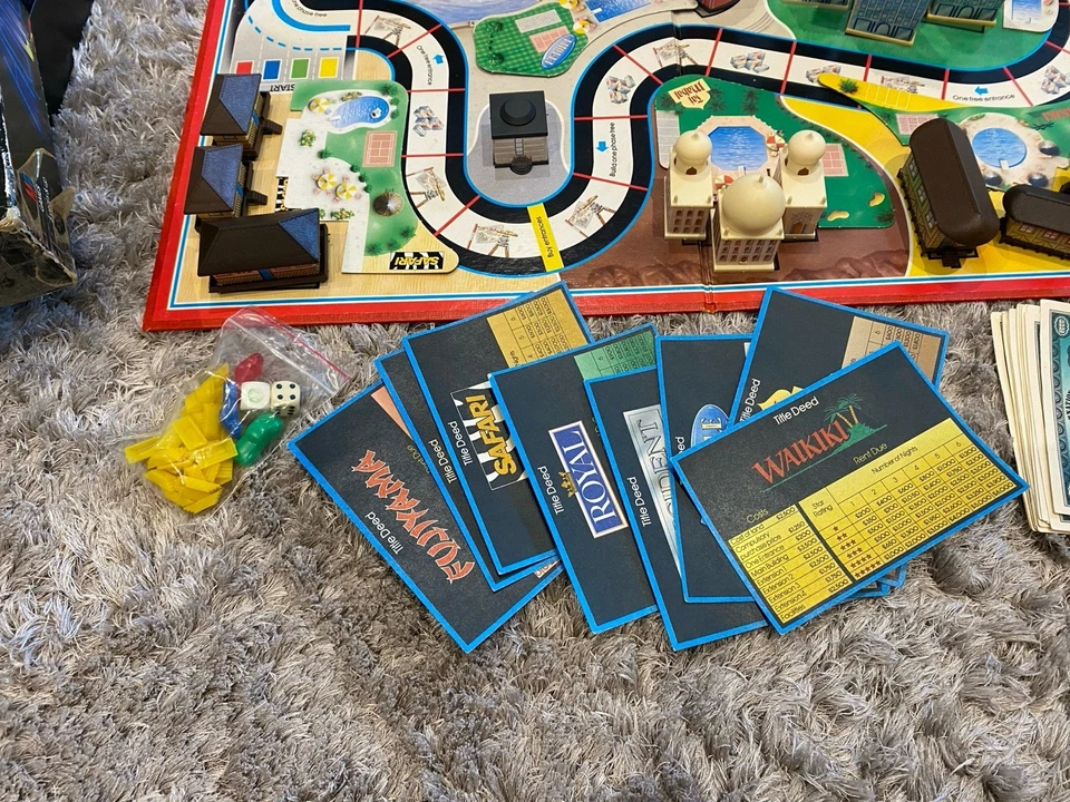 MB HOTEL Board Game Vintage 1986 Complete with Lamp Posts - Image 2 of 4