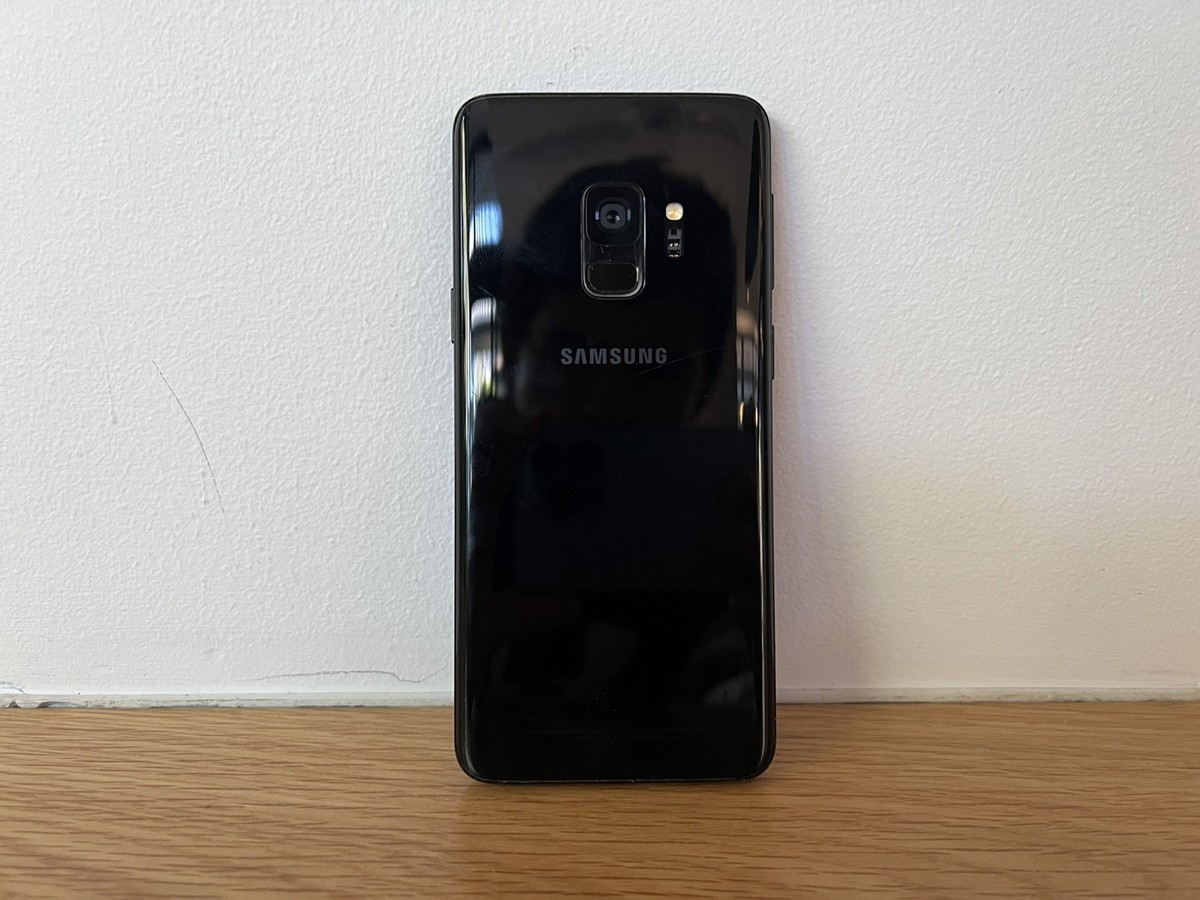 Galaxy S9 Midnight Black 64 GB au Galaxy S9+ 64GB midnight au版