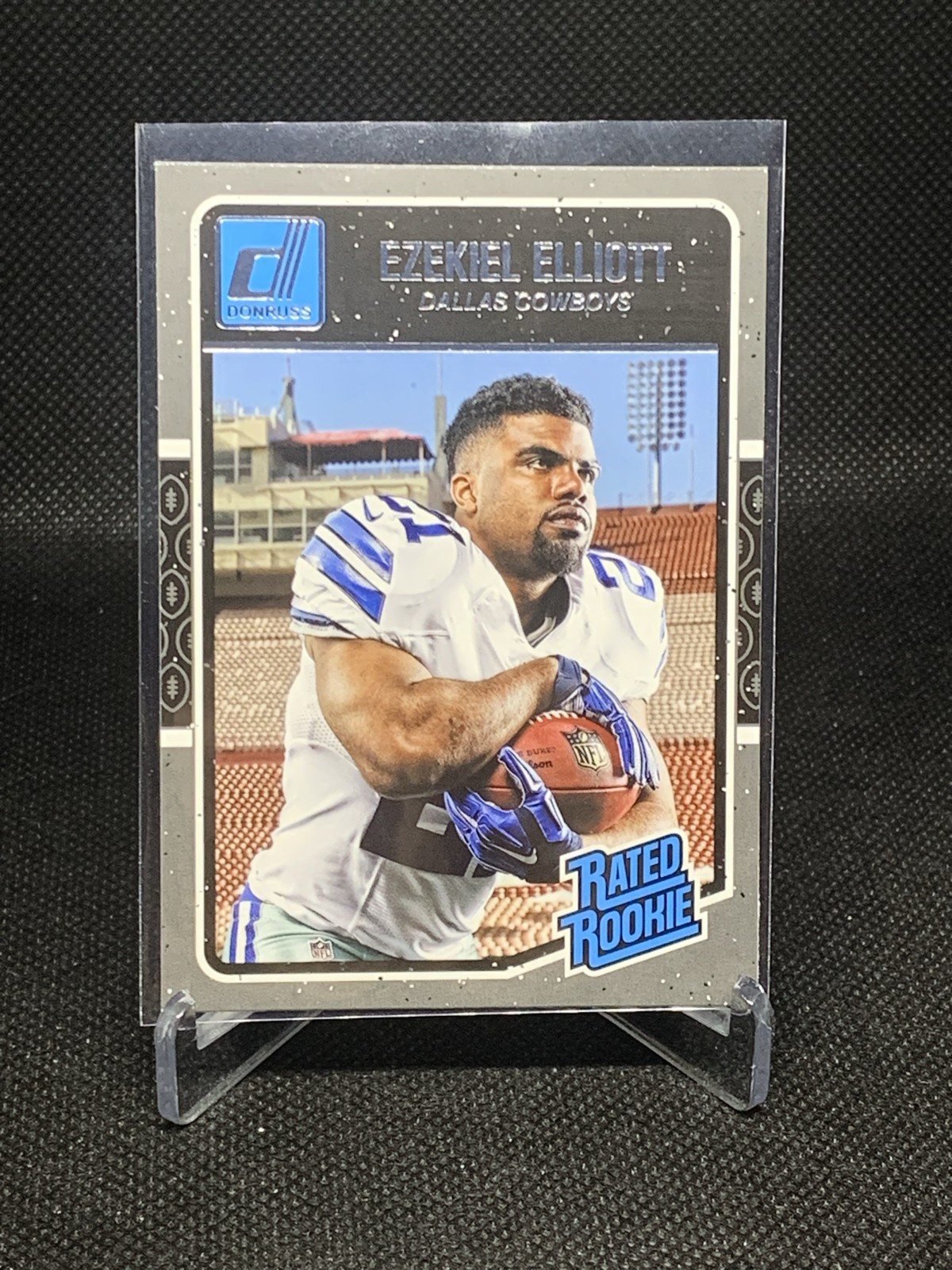 2016 Donruss - Rated Rookies Ezekiel Elliott #368 (RC) Dallas Cowboys