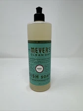 Mrs. Meyer's Clean Day Liquid Dish Soap BASIL  SCENT 16 OZ w/ Essential Oils