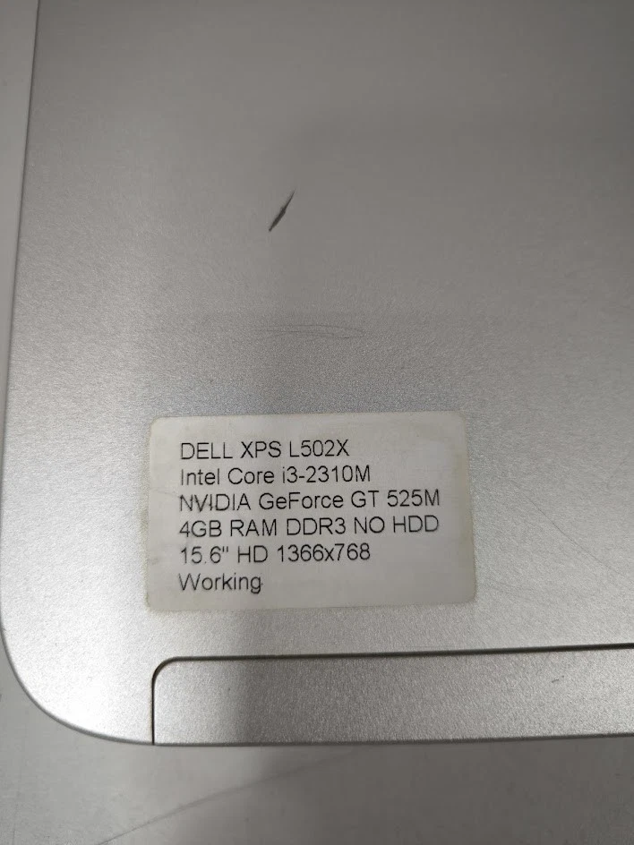 Dell XPS L502X Laptop - Funktionierend, Kosmetische Gebrauchsspuren, Keine HDD - Bild 4 von 4