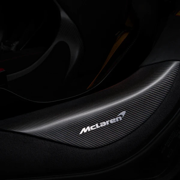McLaren ASSY SILL COVER CF- RH - 1214NB860CPCFS
