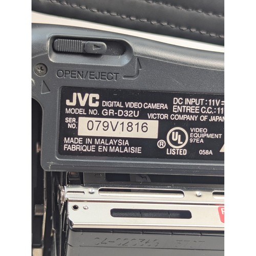 JVC GR-D32U Digital Video Camera Camcorder w/ Bag & Charger READ - Picture 12 of 21
