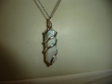 SILVER TONE WIRE WRAPPED NATURAL STONE w CHAIN  PENDANT NECKLACE 22/4A