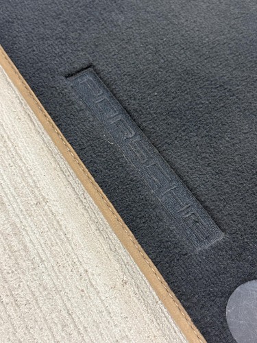 2011-2018 PORSCHE CAYENNE 958 BLACK TAN FLOOR MAT SET OF 4 GENUINE OEM FAST SHIP - Picture 4 of 9