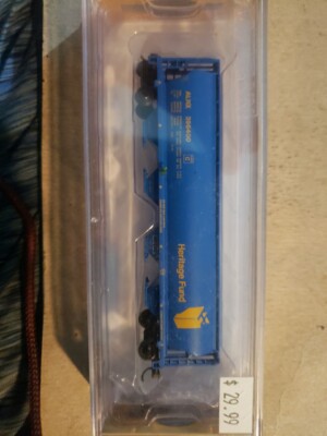 N Scale 4-Bay Cylindrical Grain Hopper - Heritage Fund #396400 - Bachmann #19189