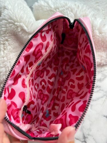 NWOT Hello Kitty Impressions Pink Cosmetic Bag 9" x 5" x 2.75" - Picture 13 of 13