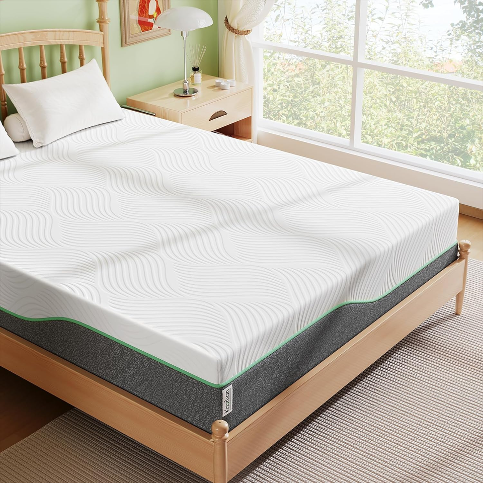 Full Size Mattress, 10 Inch Cooling Gel Memory Foam Full Mattress in a