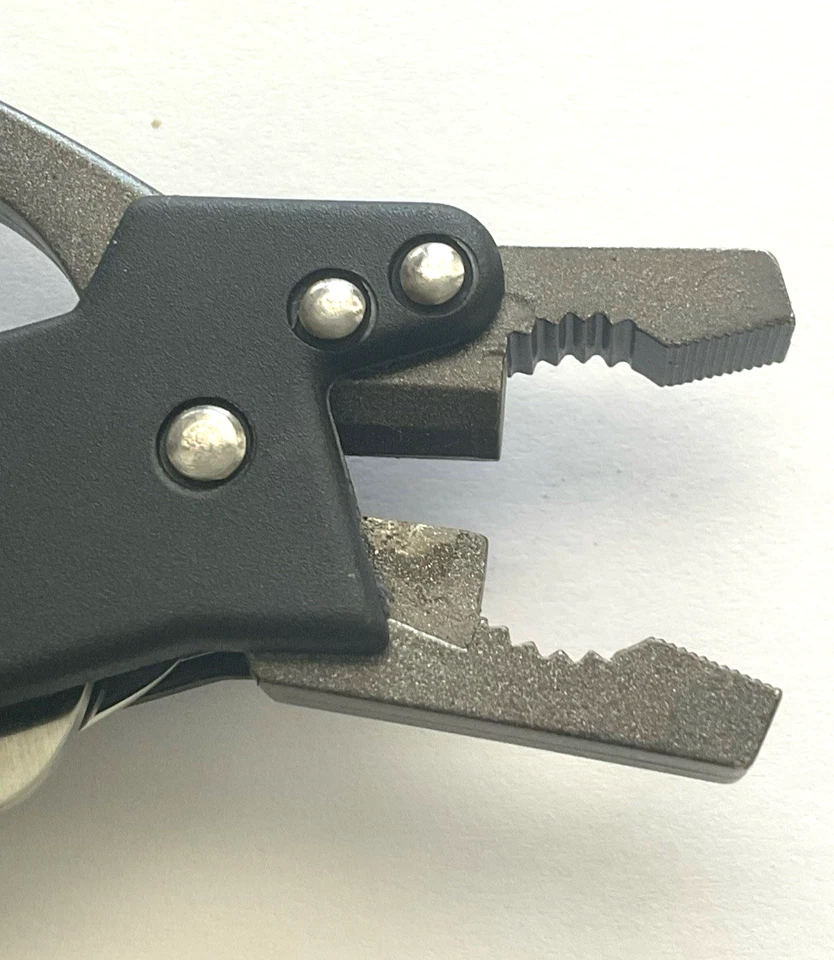 SOG Micro ToolClip Multi-Tool Excellent Japan - Image 3 of 4