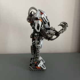 LEGO BIONICLE TITANS - EXO TOA - 8557 - COMPLETE WITH MANUAL