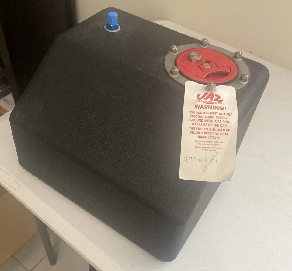 Pila de combustible Summit Racing Dragster 4 galones plástico negro. # 290-104 - NF. Foto 2 de 4