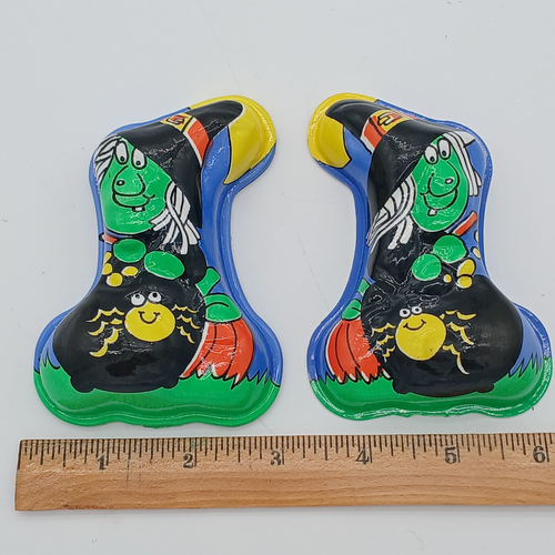 Vintage Halloween Witch Plastic Candy Snap Shut Container - Picture 4 of 5