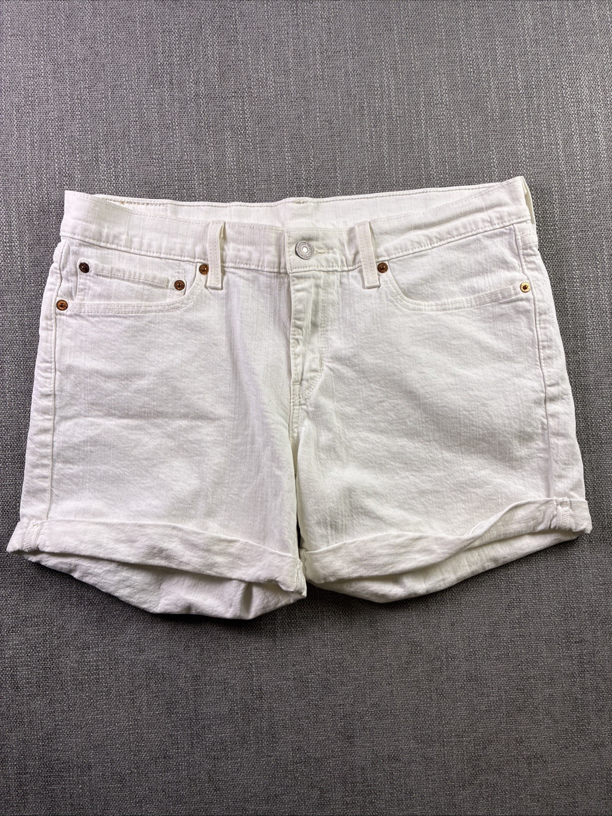 Levi’s Shorts Women’s 30 White Cuffed Hem Mom Casual Preppy Beach