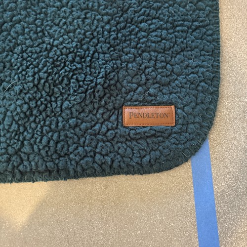 PENDLETON Blanket Sherpa Fleece Evergreen Stripe - Picture 2 of 6
