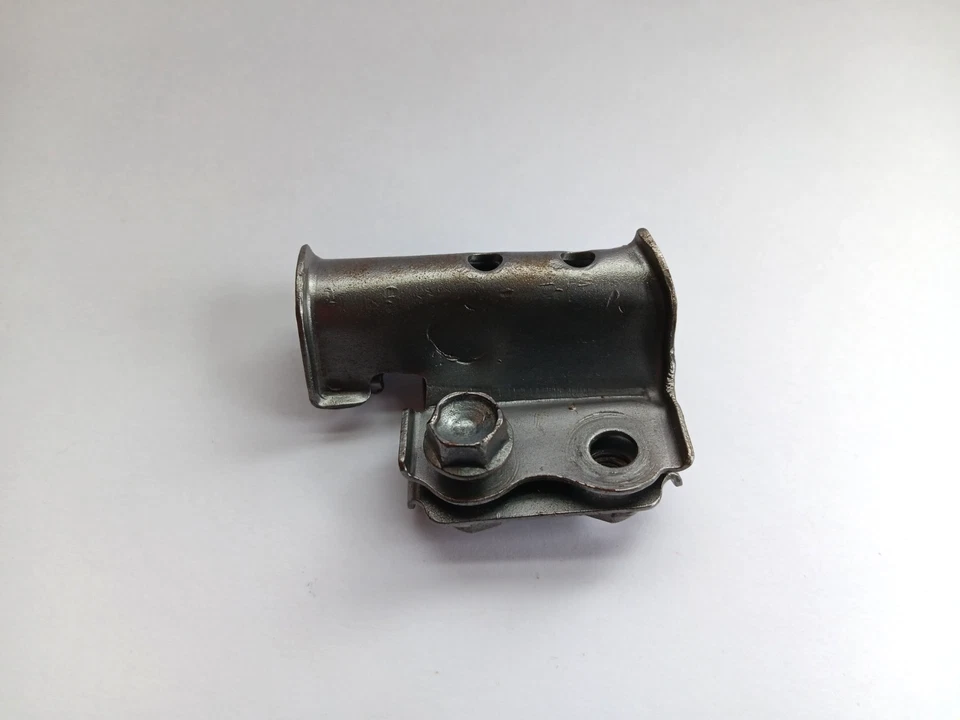 Soporte abrazadera manguera freno delantero Honda ATC 350X OEM 1985 1986 Foto 3 de 4