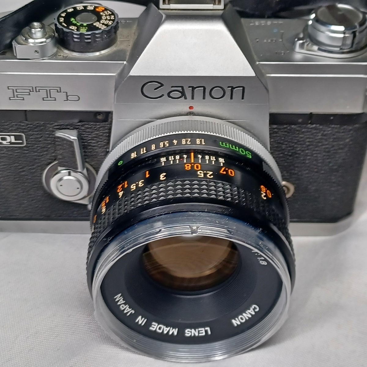 Canon FTb Film Camera / Zoom Lens FD 50MM 1:1.8 / Vivitar 55 mm UV