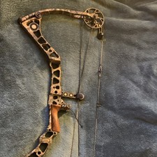 Mathews Reezen 6.5 Compound Bow Right Hand 29in Draw, 70lb Archery