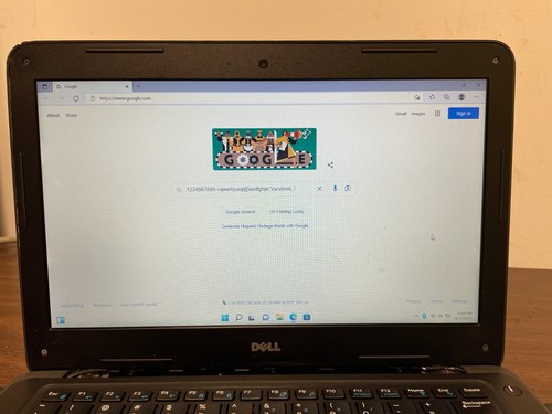 Dell Latitude 3380 Core i3-6006U 2 GHz 4 GB RAM 128 GB SSD 13" w/Charger DXVW7F2 - Picture 7 of 19