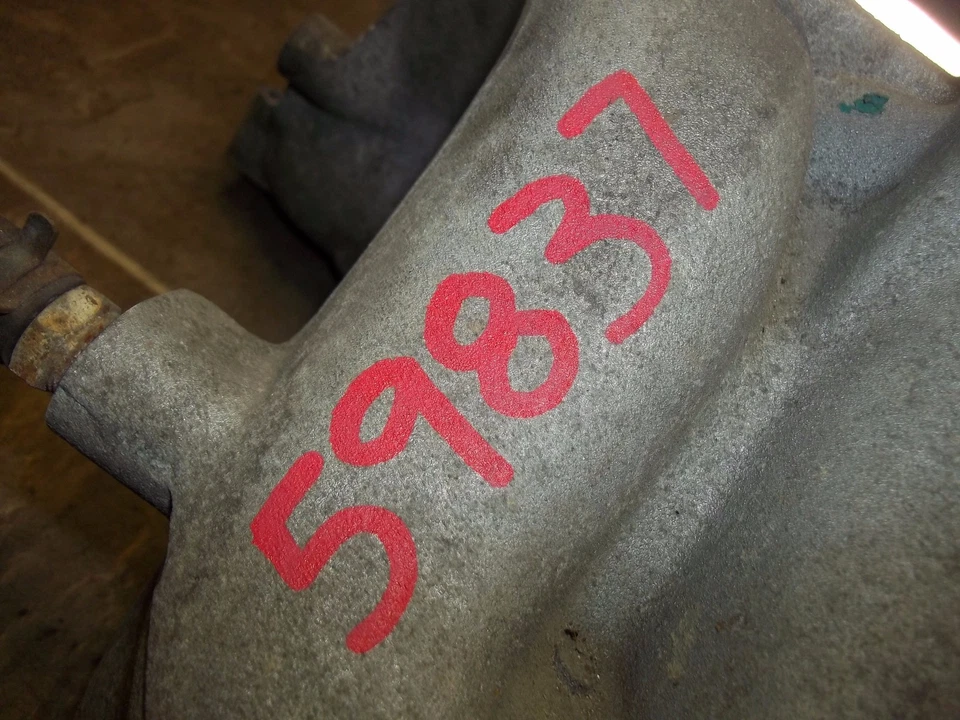 INTAKE MANIFOLD 2004-2007 CHEV OPTRA 04-05 SUZUKI FORENZA 2005 RENO OEM - Image 2 of 4