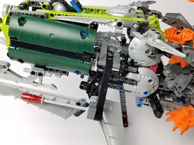 LEGO Bionicle 8941 Rockoh T3 Complete Battle Vehicle Pohatu Adaptive Armor