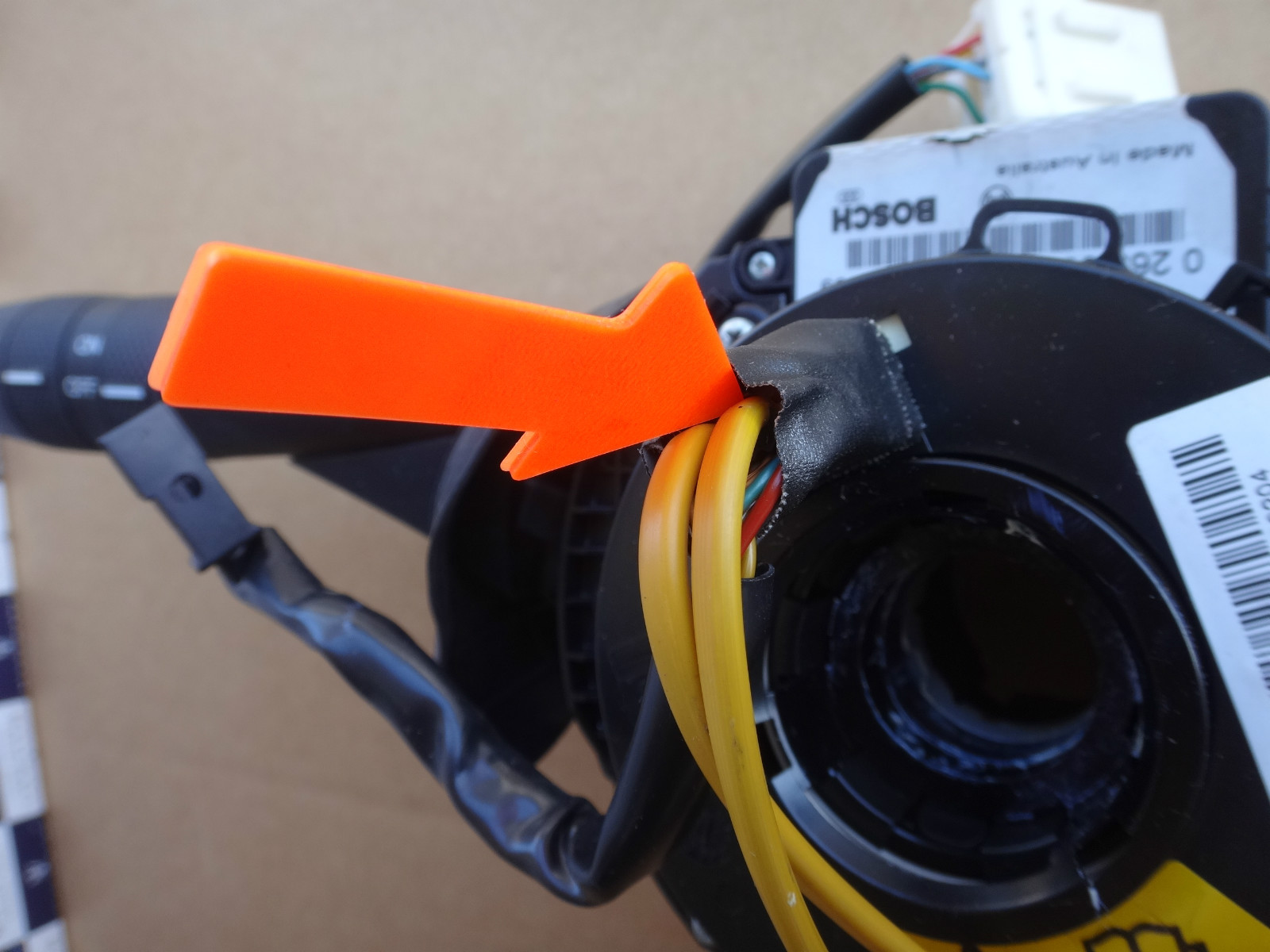 MASERATI  GT   STEERING COLUMN  SWITCH  WITH PART NO 000188224 NEEDS REPAIR 