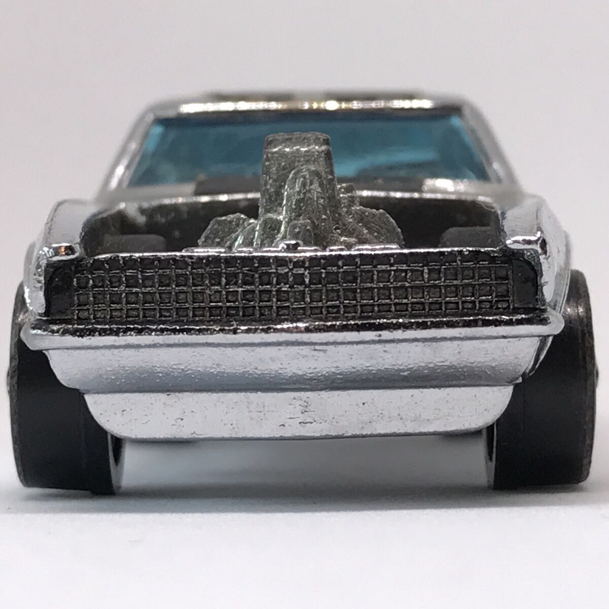 Hot Wheels Redline Heavy Chevy 1969 Super Chrome Gray Int Hot Wheels Redline Heavy Chevy 1969 Super Chrome Gray Int