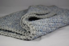 Copertina rettangolare 65x90 per lettino, celeste e grigio, uncinetto, lana baby