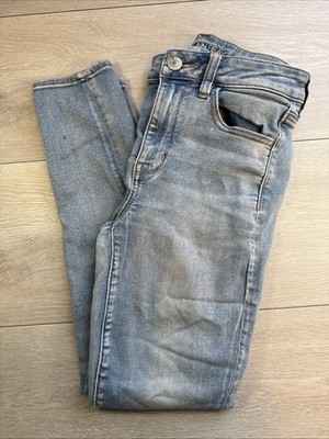 American Eagle Next Level Stretch Jeans Women s Size 8 Short Light Wash Denim