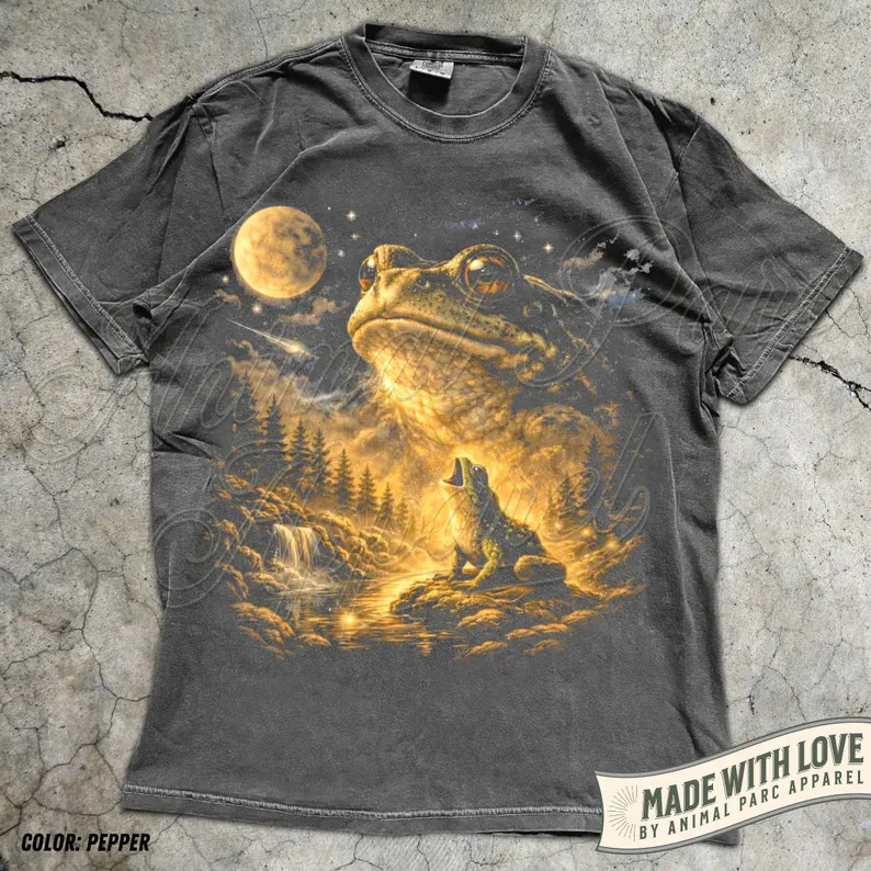 Vintage Frog Full Moon Graphic Comfort Tee