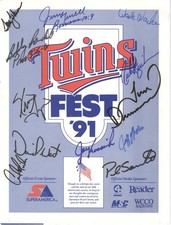1991 Minnesota Twins Fest Program Signed by 25 Players: Aguilera/Tapani/Larkin