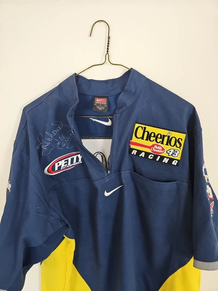 RICHARD PETTY Lot 1/24 #43 1957 OLDS CONV. His First, And A Signed Shirt - Image 2 of 4