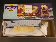 HO ATHEARN/BEV-BEL NW 178457 54' PS RIBSIDE COVERED HOPPER KIT