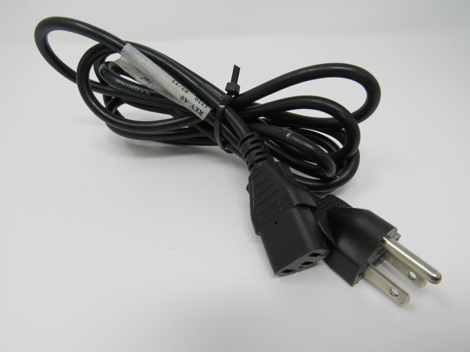 Volex Power Cord Length 6 ft NEMA 5-15P IEC C13