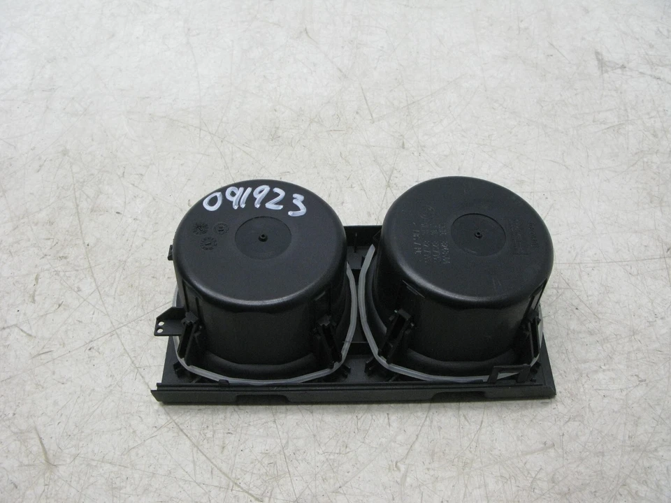 99-06 BMW E46 330i 325i Ci Xi M3 CONSOLA CENTRAL DOBLE PORTAVASOS MOLDURA OEM 09192 Foto 2 de 4