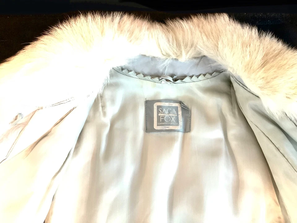 SAGA FOX Plateado Blanco Gris Lujoso Abrigo Chaqueta Mujer’s Talla Mediana Foto 3 de 4