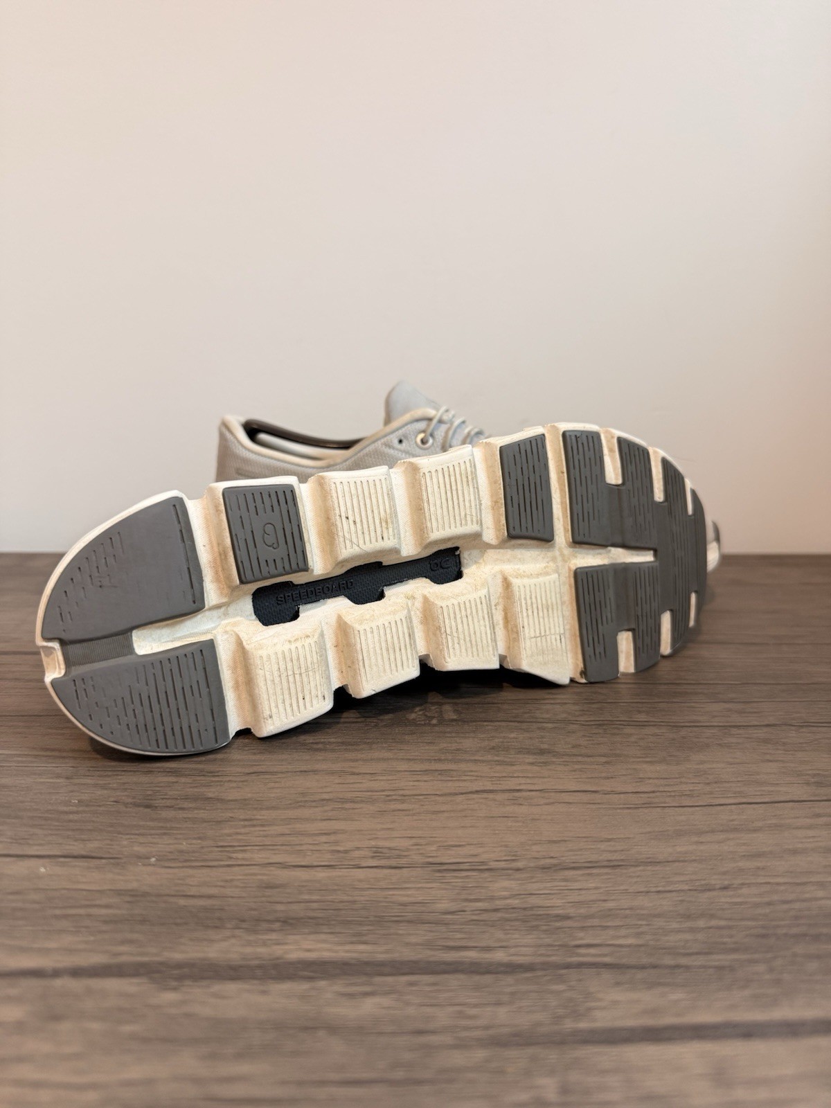 OnCloud Light Grey Athletic Running Sneakers Size… - image 3